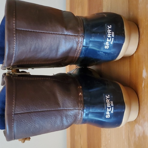 Sperry Saltwater Girls Boot - Picture 3 of 7